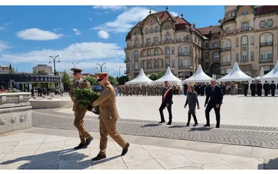Conducerea Primăriei Oradea a depus o coroană de flori la  Statuia Regelui Ferdinand I