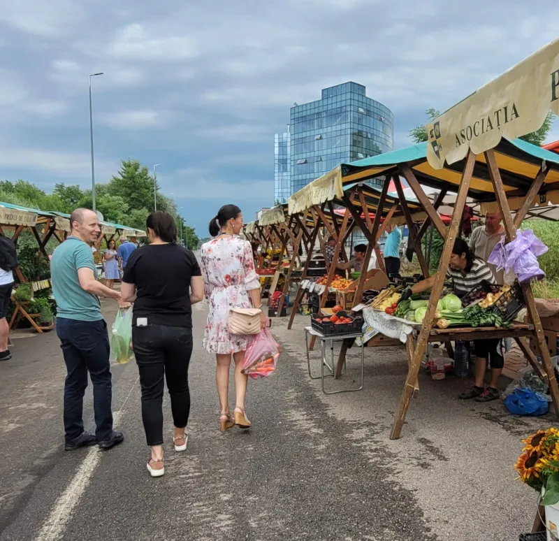 Piață volantă în Parcul Industrial TETAROM I