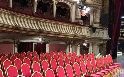 Scaun tapitat sala conferinta, camin cultural, biserica - model CROWN