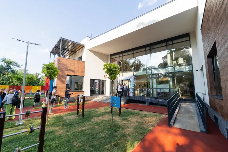 Inaugurare creșă în Bd. Iuliu Maniu nr. 11B — 60 de locuri, panouri fotovoltaice și investiție PNRR de 29,3 milioane lei