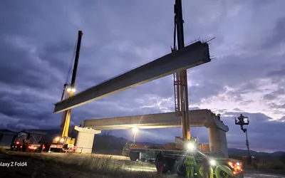 Primele grinzi la viaductele de pe Centura Beiuș