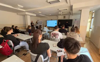 Primăria Deva: Sesiune de prevenție și educație împotriva drogurilor la Liceul Cetate