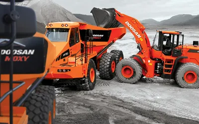 DOOSAN Excavatoare pe senile • Excavatoare pe roti • Incarcatoare frontale