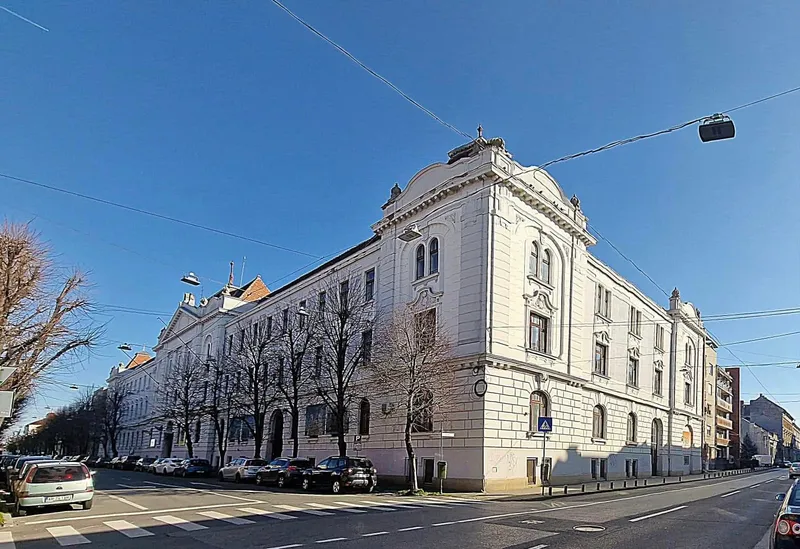 Se licitează proiectarea modernizării Bibliotecii și Muzeului