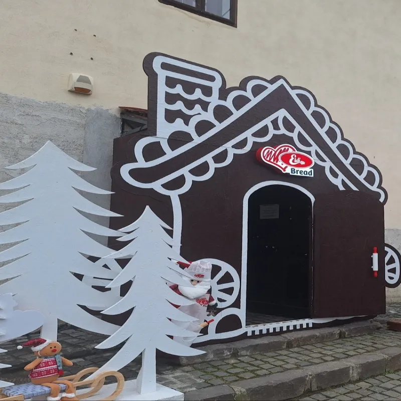 Peste 4.000 de copii sunt așteptați în luna decembrie la Atelierul de Turtă Dulce Eldi din Cetatea Târgu Mureș