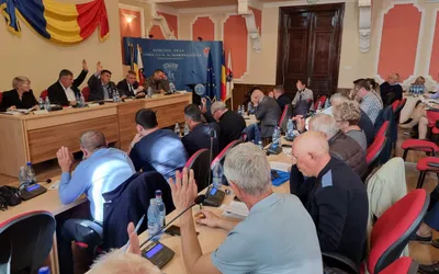 Se modernizează trotuarele de pe principalul bulevard al municipiului Deva