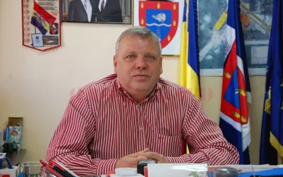 Cum a reușit primarul Ion Ciocea să schimbe complet fața comunei Bustuchin, cu fonduri europene, în 26 de ani de administrație