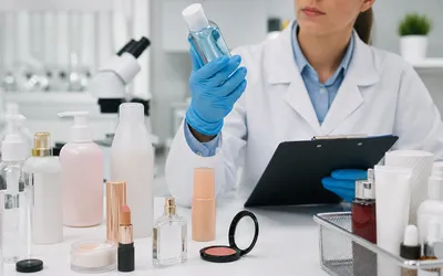 Alertele pentru produse cosmetice cu risc au crescut de peste 30 de ori în cinci ani, arată studiul InfoCons
