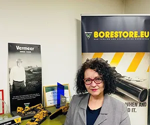 Cum se pot reduce semnificativ costurile pentru întreținerea spațiilor verzi și managementul deșeurilor cu utilajele multifuncționale Vermeer
