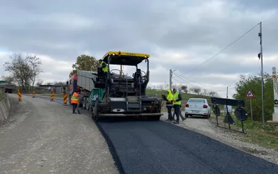 Se asfaltează drumul județean Oșorhei - Copăcel