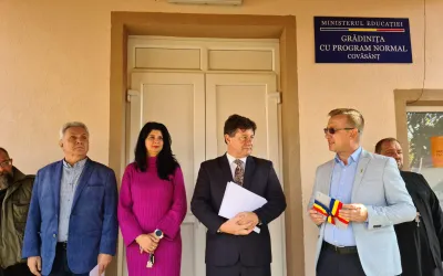 Asociația Cetatea Voluntarilor a amenajat un loc de joacă sigur, colorat, atractiv