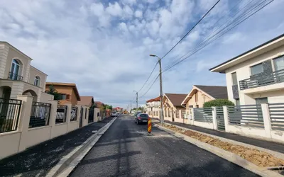 Continuă modernizarea unor străzi din municipiu