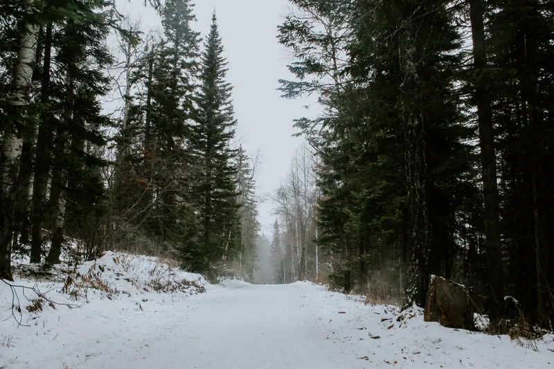 Circulație rutieră închisă pe drumuri județene în sezonul rece