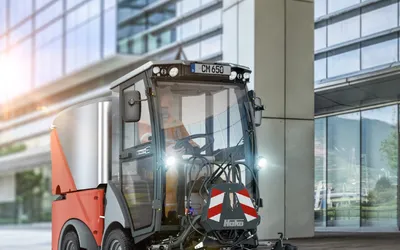 1 singură soluție eficientă la nenumăratele provocări ale curățeniei stradale