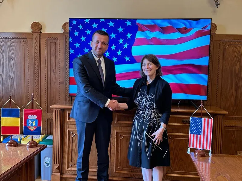 Ambasadorul SUA în România, Kathleen Kavalec, la Primăria  Oradea