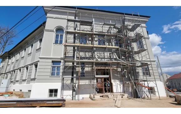 Firmele care doresc să-și desfășoare activitatea în incubatorul de afaceri „Cresc Oradea Mare”, așteptate să își depună candidatura