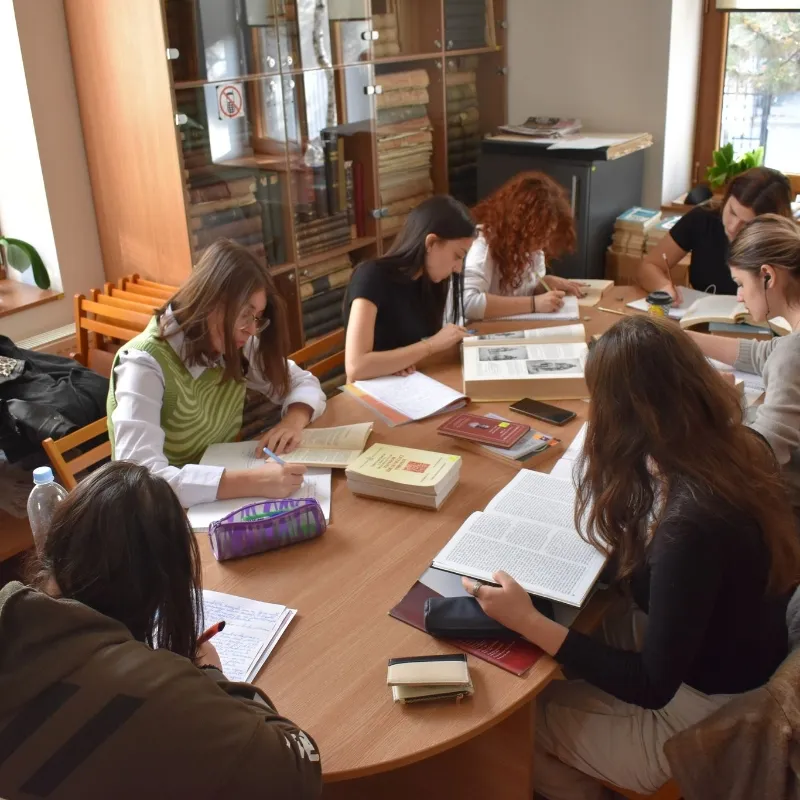 Consiliul Județean Vrancea promovează educația și cultura prin două proiecte dedicate tinerilor  și comunității