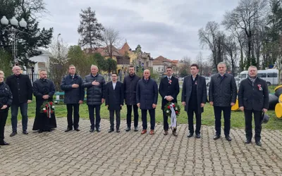 Primarul Florin Birta a depus o coroană de flori cu ocazia Zilei  Maghiarilor de Pretutindeni