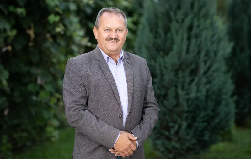 Abordare Smart City la Avrig. Cum s-a realizat digitalizarea serviciilor publice cu ajutorul aplicațiilor Avansis Mobile și Avrig City App