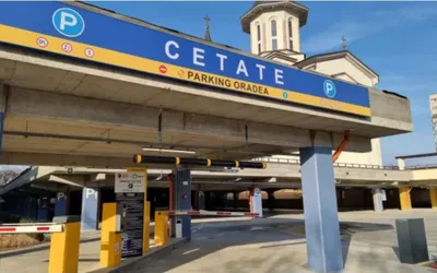 Accesul în parcarea subterană din Centrul Civic se face cu plată.  S-au încheiat cele trei luni de gratuitate
