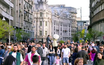 MINIVACANŢA DE 1 IUNIE, SĂRBĂTORITĂ LA „STRĂZI DESCHISE – BUCUREŞTI” CU EVENIMENTE ÎN AER LIBER ŞI PLIMBĂRI PIETONALE ÎN CARTIERUL RAHOVA ŞI PE CALEA VICTORIEI