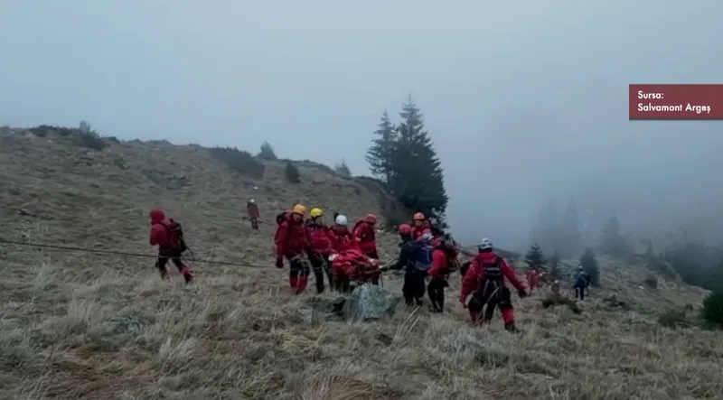 Intervenție în masivul Făgăraș de 12 ore încheiată cu succes de Salvamont Argeș