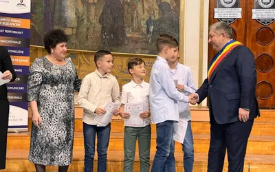 Premii pentru premianții Clujului