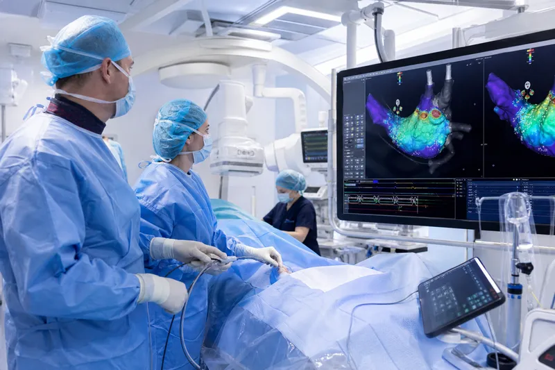 Premieră națională la Spitalul Clinic de Recuperare Cluj‑Napoca: primele proceduri cu sistemul Affera (Medtronic)
