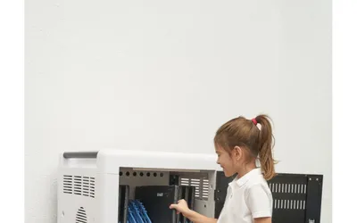 Stație mobilă pentru încărcare inteligentă - 36 dispozitive