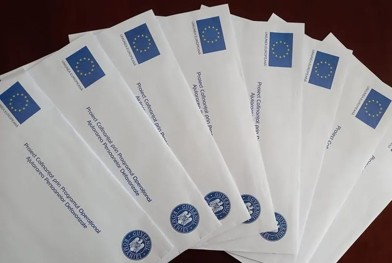 Șapte mame din Deva au primit cardurile în valoare de 2.000 de lei, pentru nou-născuți. Cererile pentru acordarea sprijinului material se depun la DAS Deva