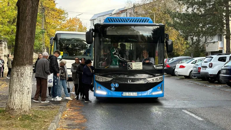 Primele autobuze electrice circulă deja pe străzile Devei