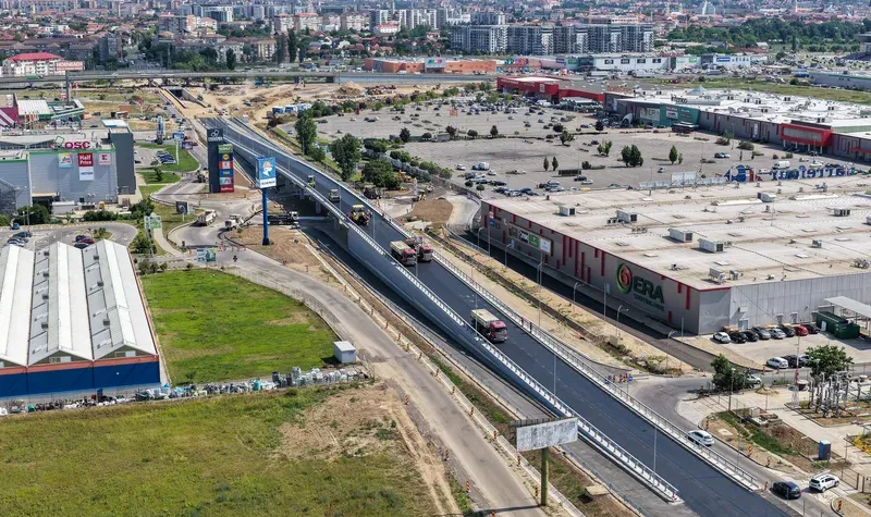 Ultimul strat de asfalt a fost așternut pe pasajul suprateran de pe Calea Aradului (zona ERA)