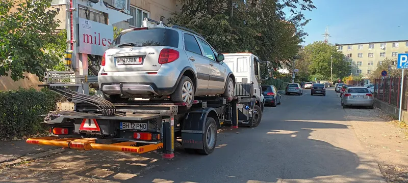 Autovehicul fără stăpân, ridicat de pe strada Traian Lalescu