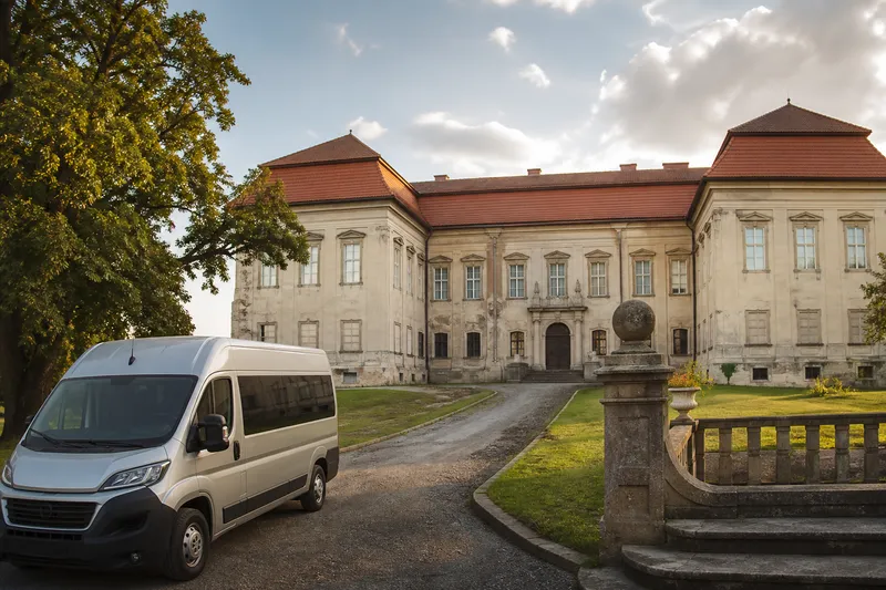 Consiliul Județean Cluj — dezvelire plachetei „Premiul European pentru Patrimoniu/Premiul Europa Nostra 2026” la Castelul Banffy Răscruci, 12 octombrie 2026, ora 16:00