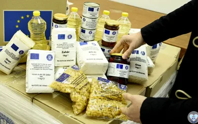 ALIMENTE UE. Peste 2.300 de kilograme de produse au fost distribuite în prima zi!