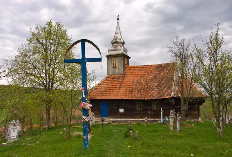 Sprijin pentru salvarea bisericilor de lemn