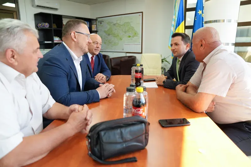Dialog și sprijin reciproc între Consiliul Județean Maramureș și liderii sindicatelor din sănătate din Ucraina