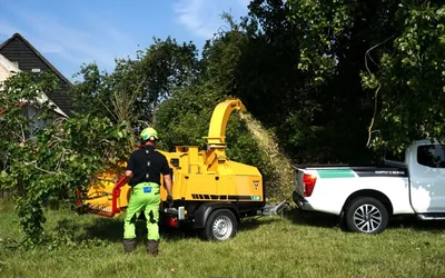 Tocătorul de Crengi Vermeer. Eficiență în tocarea crengilor și îngrijirea copacilor