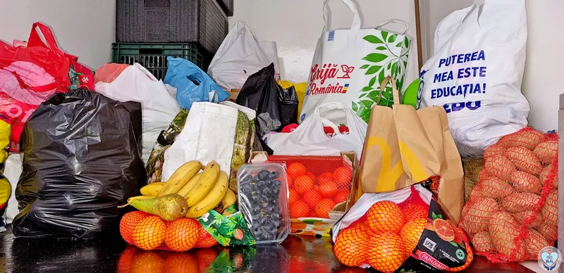 SĂPTĂMÂNA FAPTELOR BUNE. Copiii de la Grădinița PP7 donează fructe și legume persoanelor vulnerabile!