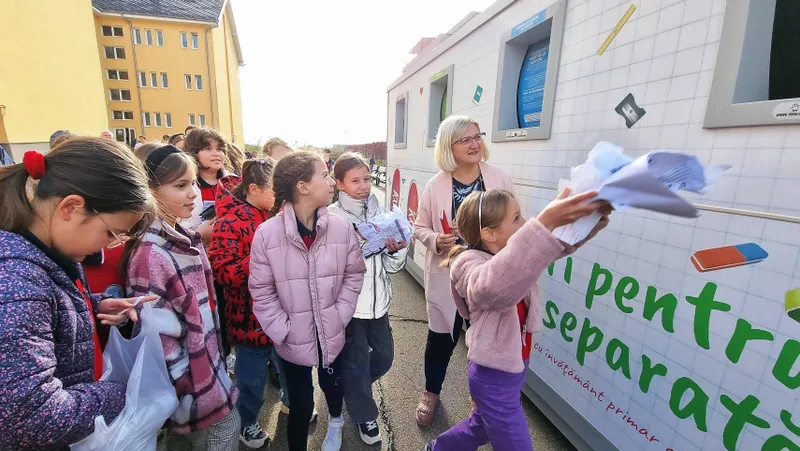 A debutat a doua ediție a concursului „10 cu felicitări pentru  colectarea separată”