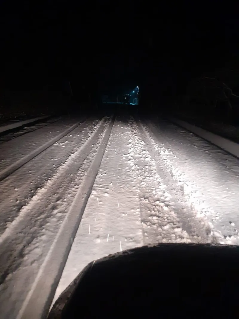 Utilajele de deszăpezire au intervenit, în județ, în zonele în care a nins