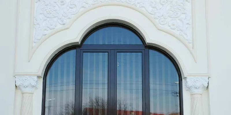 STEEL GLASS SRL