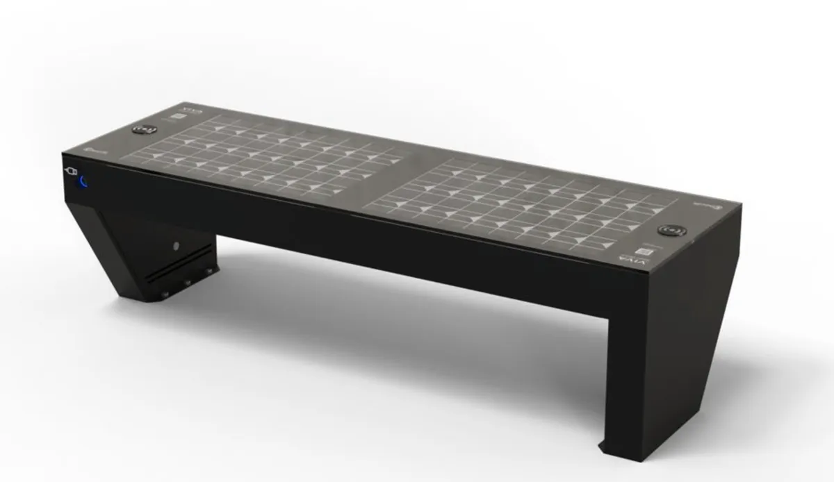 Banca Inteligentă cu șezut din panouri fotovoltaice