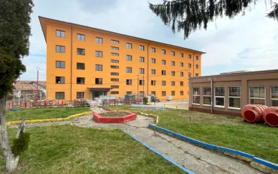 CJ Brașov: 75% din lucrările de reabilitare a imobilului DGASPC din Codlea finalizate