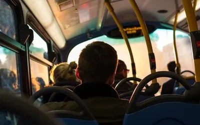 Microbuze pentru școlile din Bihor, prin programul AFM