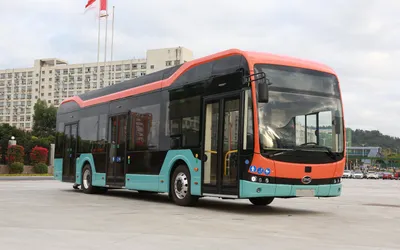 Primele autobuze electrice vor circula pe străzile municipiului începând din  vara anului viitor