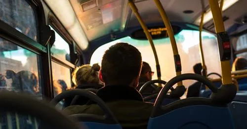 Microbuze pentru școlile din Bihor, prin programul AFM