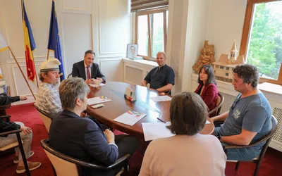 În urma evaluării proiectelor depuse în vederea atribuirii contractelor de finanţare nerambursabilă un număr de opt, au îndeplinint criteriile de calificare