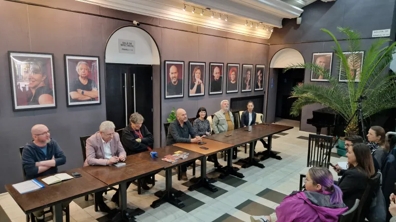 Alexander Hausvater regizează a treia coproducție  a teatrelor din Deva și Petroșani