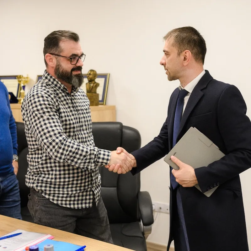 Consiliul Județean Maramureș alocă fondurile pentru întreținerea drumurilor județene și comunale în 2025